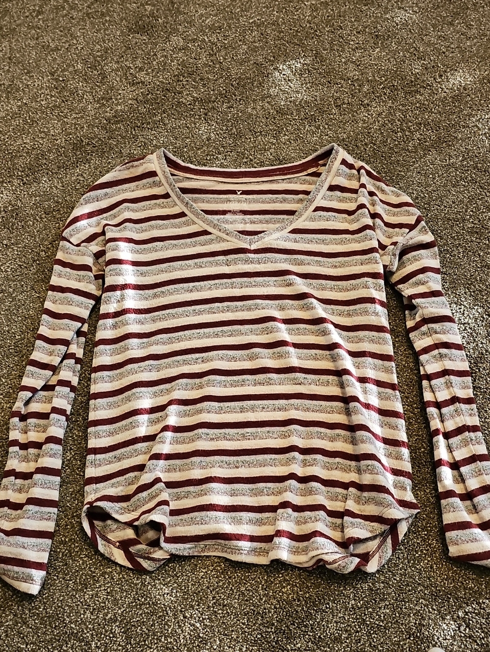 American Eagle Striped V-Neck Long Sleeve